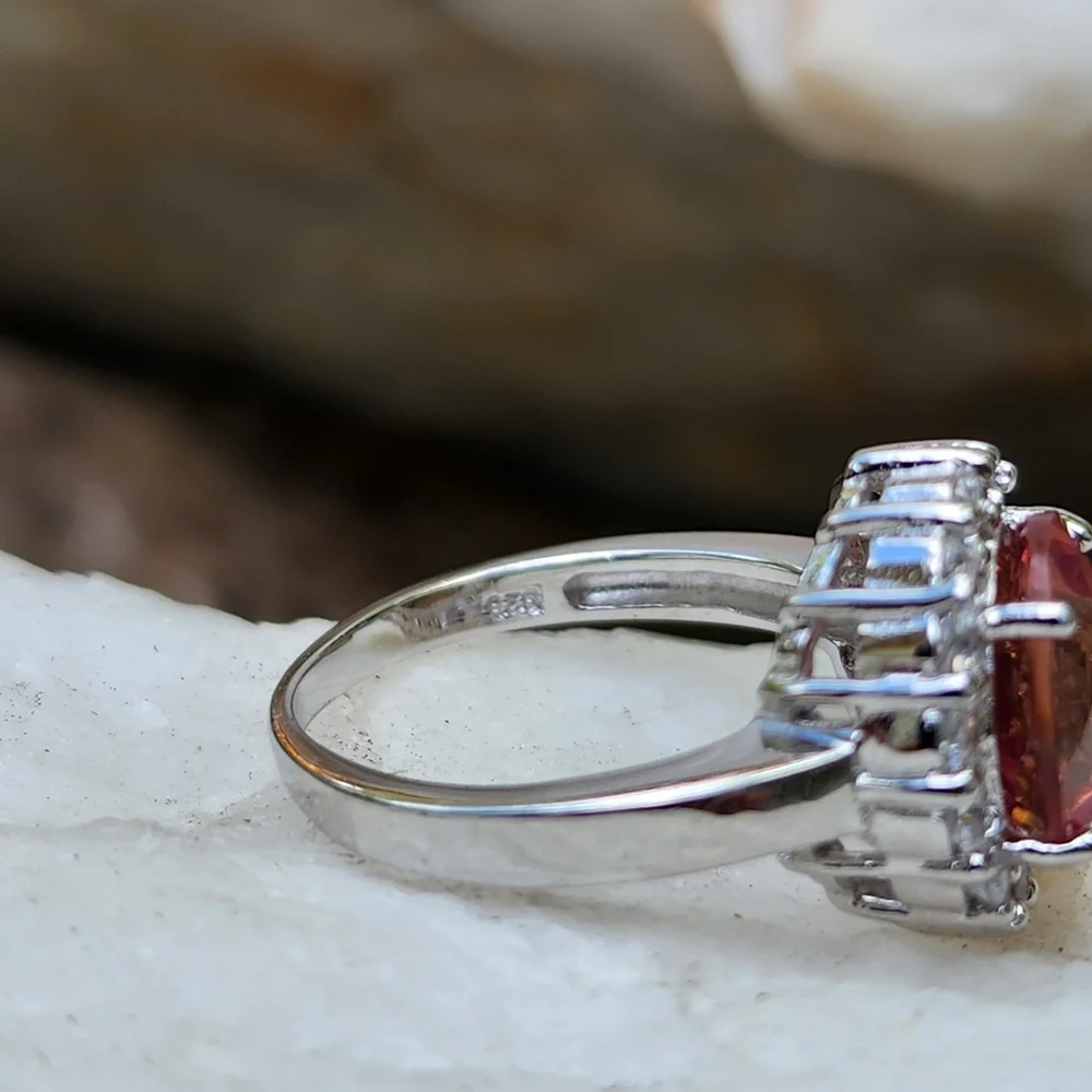 Solid Sterling 925 Silver Elegant Ring Alexandrite Stone White Topaz Crystals